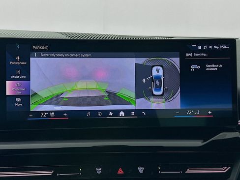 Used 2025 BMW 530i w/ Premium Package image 14