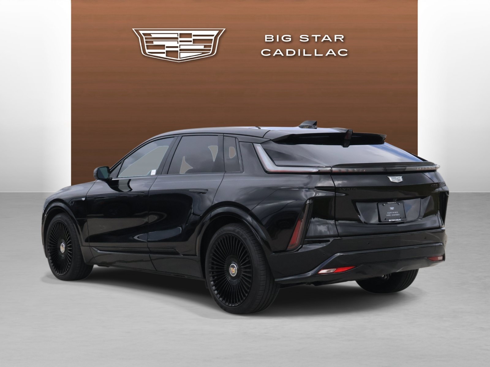 Certified 2026 Cadillac Lyriq Luxury w/ LPO, Floor Liner Package RWD image 3
