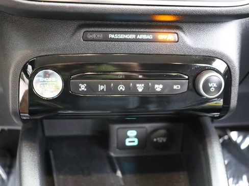 Used 2023 Ford Escape Platinum AWD/4WD image 22