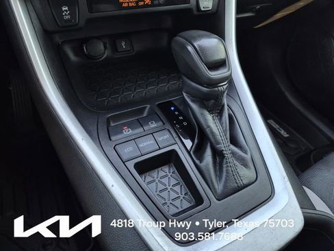 Used 2022 Toyota RAV4 XLE w/ Convenience Package FWD image 37