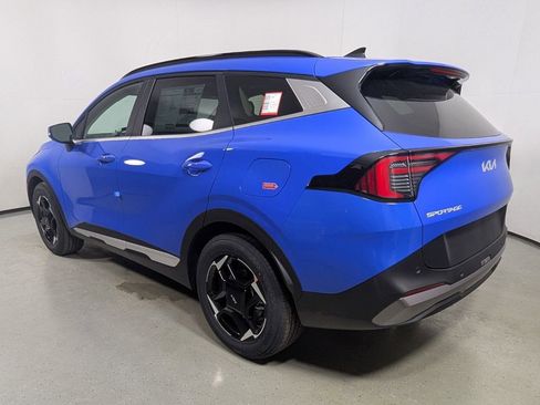 New 2026 Kia Sportage EX FWD image 5