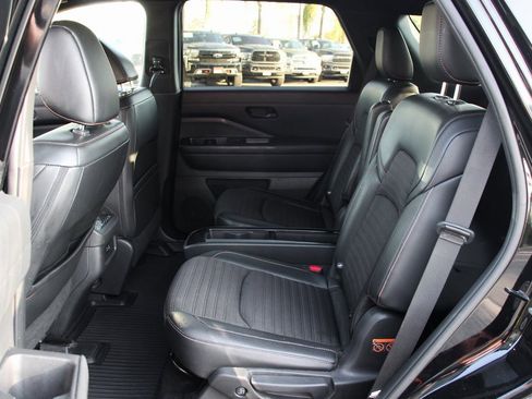 Used 2023 Nissan Pathfinder Rock Creek image 31