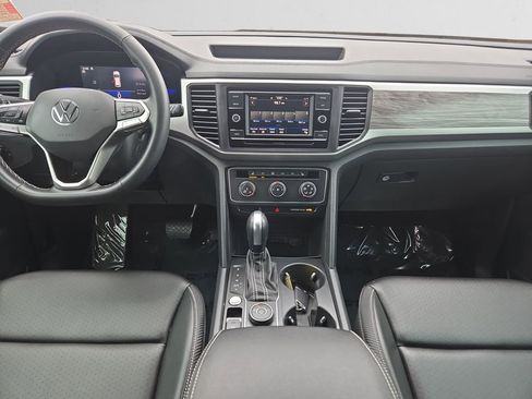 Used 2022 Volkswagen Atlas Cross Sport SE image 11