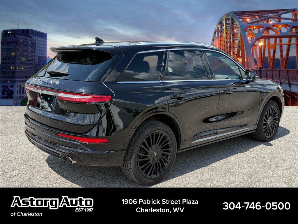 Used 2021 Lincoln Corsair Reserve w/ Equipment Group 201A AWD/4WD image 3