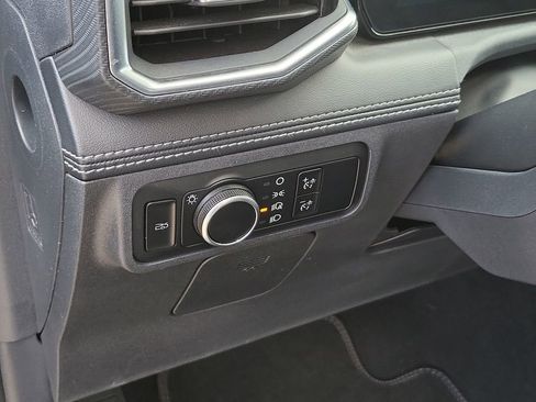 Used 2024 Ford Mustang GT Premium image 18