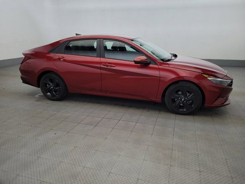 Used 2023 Hyundai Elantra SEL w/ Cargo Package FWD image 11