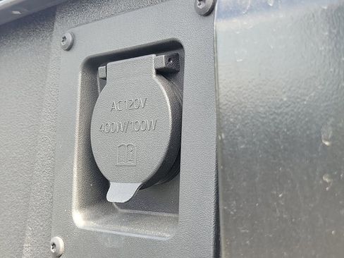 Used 2025 Toyota Tundra Limited image 28