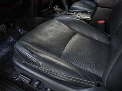 Used 2019 Toyota 4Runner Limited AWD/4WD image 35