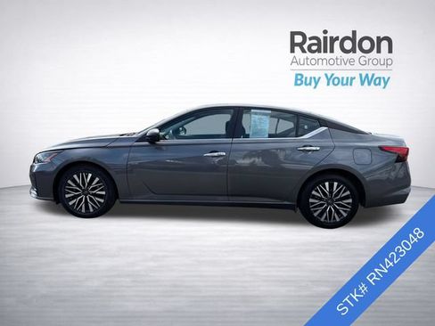 Used 2024 Nissan Altima 2.5 SV FWD image 4