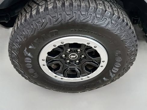 Used 2023 Ford Bronco Black Diamond w/ Sasquatch Package AWD/4WD image 31