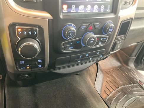 Used 2013 RAM 1500 Big Horn image 29