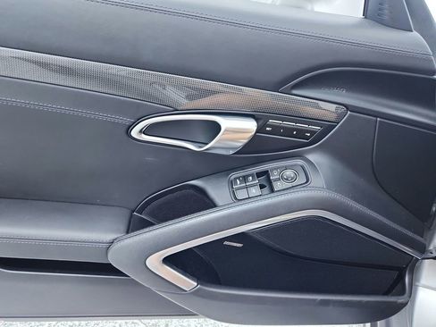 Used 2017 Porsche 911 Carrera 4S image 24