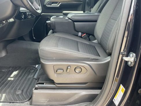 Used 2024 Chevrolet Silverado 1500 LT AWD/4WD image 14