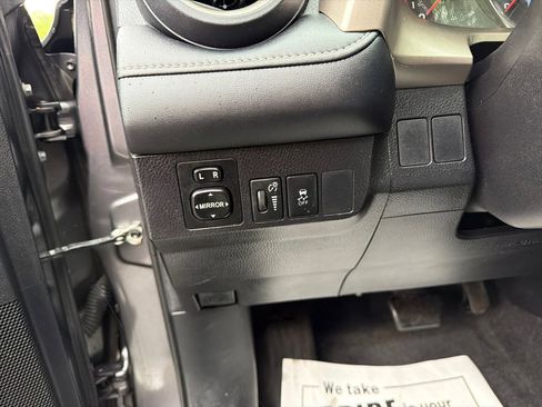 Used 2015 Toyota RAV4 XLE FWD image 18