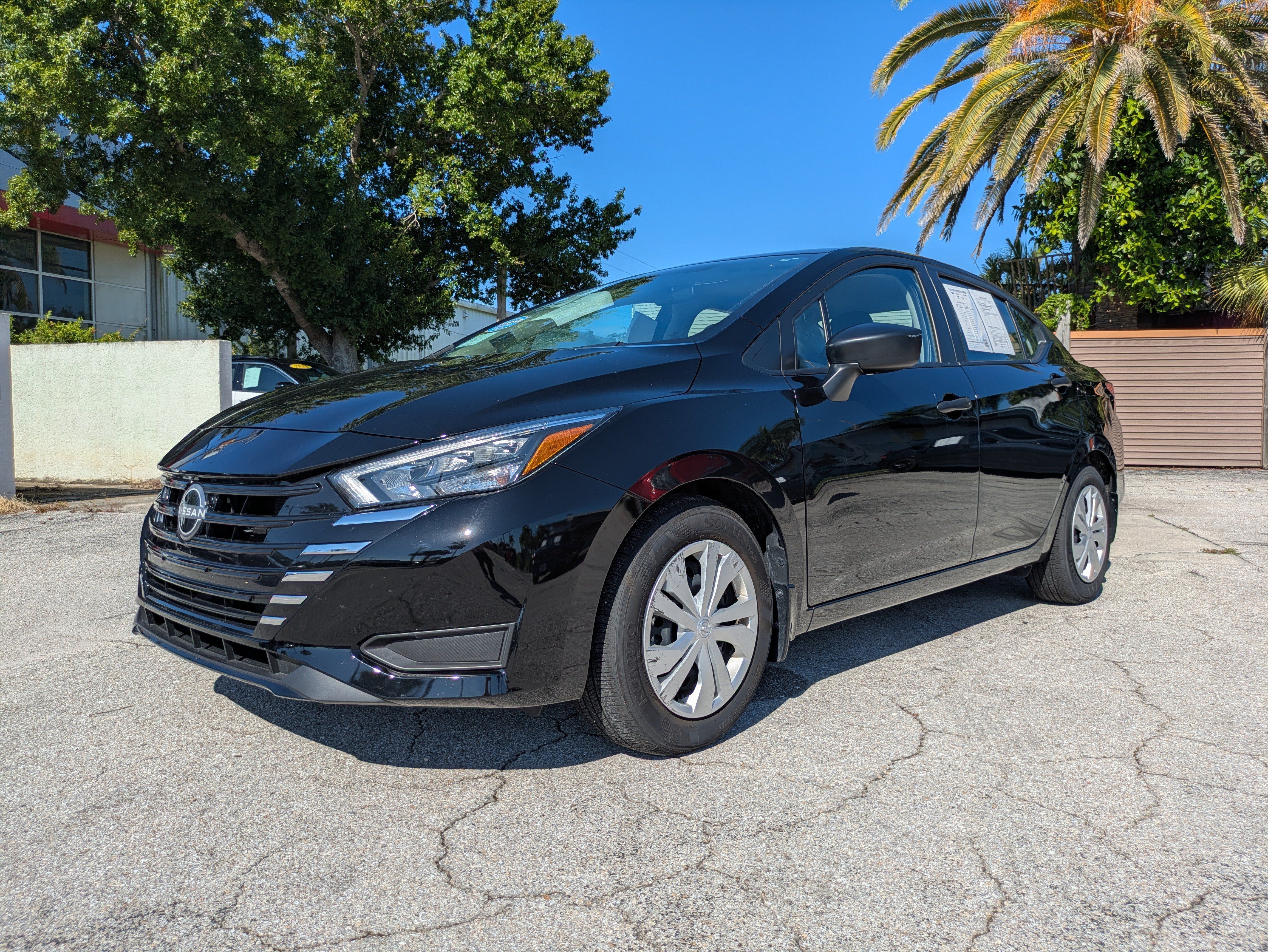 Used 2025 Nissan Versa S w/ Trunk Package FWD image 8