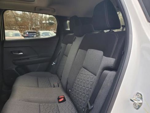 New 2026 Nissan Kicks SV image 12