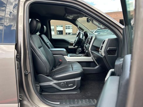 Used 2018 Ford F150 Lariat w/ Equipment Group 502A Luxury AWD/4WD image 31