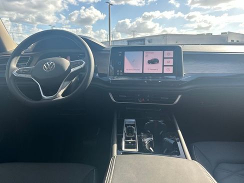 New 2026 Volkswagen Atlas SE image 48