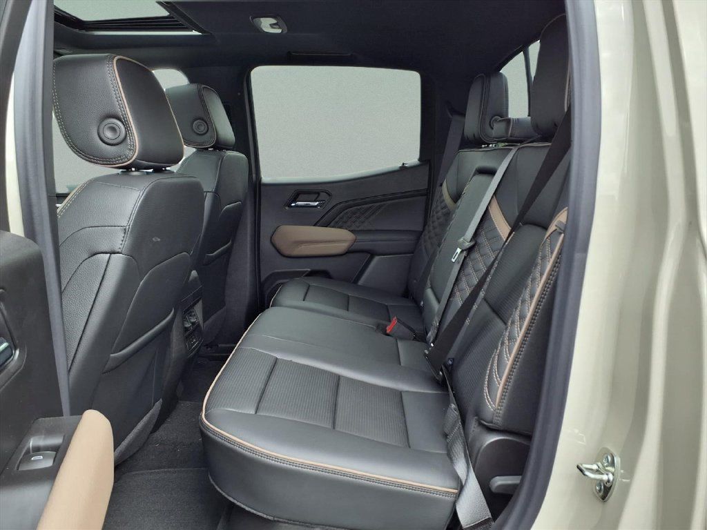 New 2026 GMC Canyon Denali AWD/4WD image 24