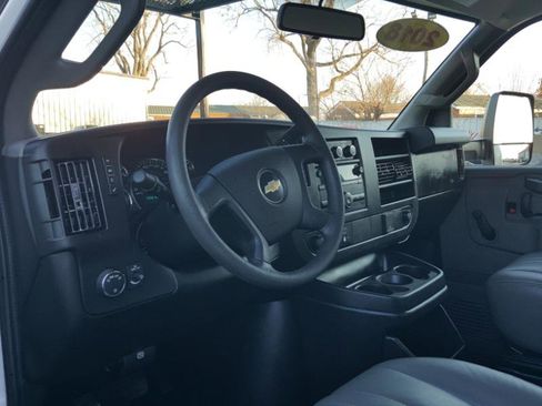 Used 2018 Chevrolet Express 3500 G3500 159 image 14
