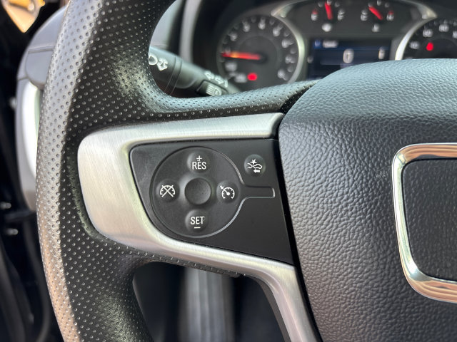 Used 2024 GMC Terrain SLE AWD/4WD image 19