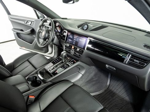 New 2026 Porsche Macan Turbo image 25
