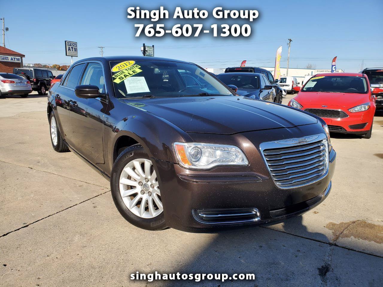 Used 2012 Chrysler 300 RWD image 1