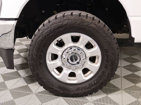 Used 2024 Ford F250 XLT w/ FX4 Off-Road Package image 16