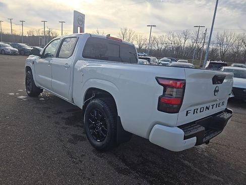 New 2026 Nissan Frontier SV image 5