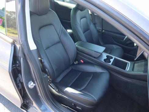 Used 2023 Tesla Model 3 Standard Range RWD image 5