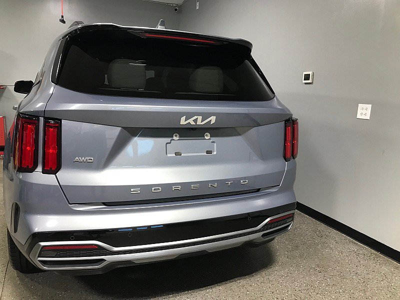 Used 2022 Kia Sorento SX AWD/4WD image 4
