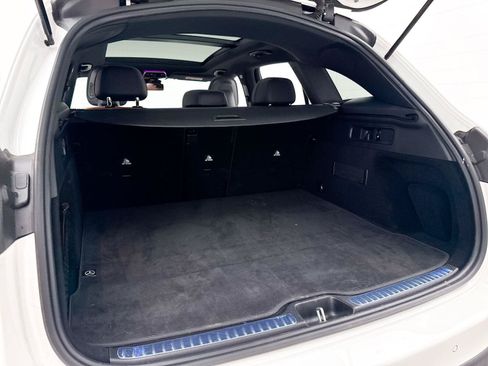 Used 2025 Mercedes-Benz GLC 300 4MATIC image 30
