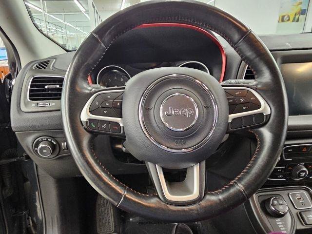 Used 2018 Jeep Compass Trailhawk w/ Cold Weather Group AWD/4WD image 10