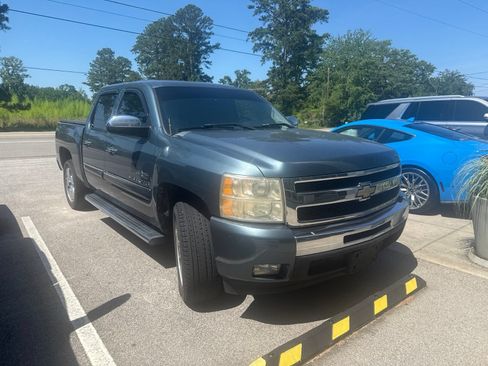 Used 2009 Chevrolet Silverado 1500 LT w/ Texas Edition RWD image 3