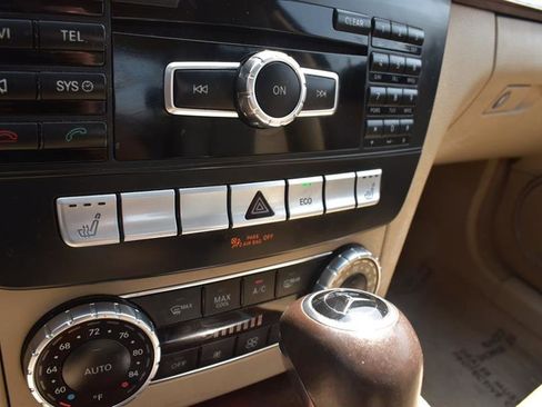 Used 2014 Mercedes-Benz C 300 4MATIC Sedan image 18