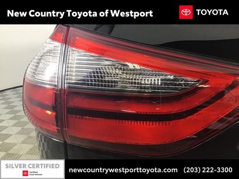 Certified 2020 Toyota Sienna XLE Premium image 23