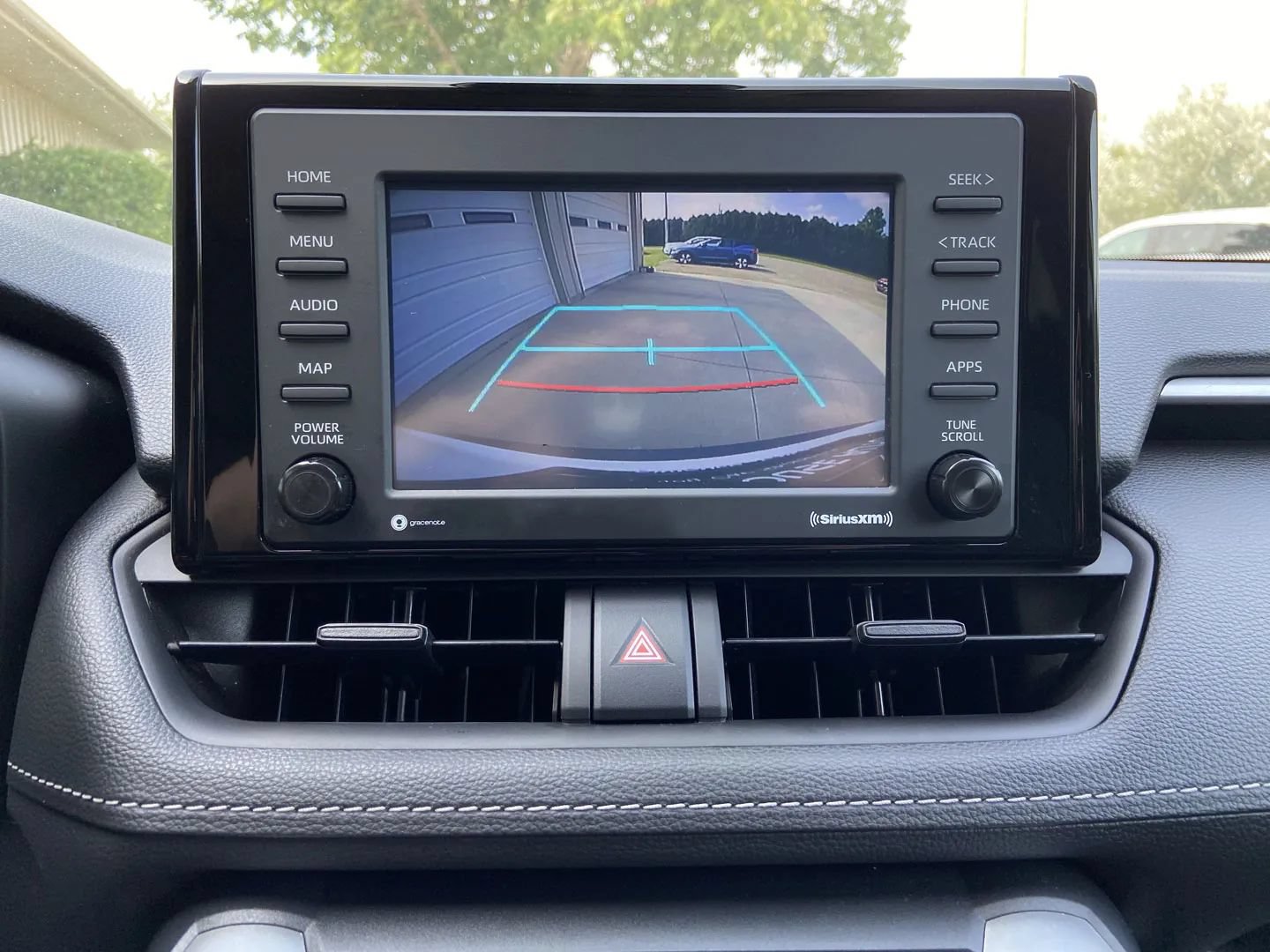 Used 2022 Toyota RAV4 LE AWD/4WD image 18