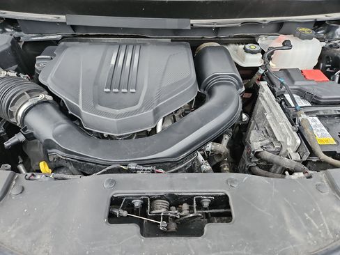 Used 2024 GMC Acadia Denali image 37