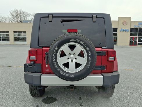 Used 2012 Jeep Wrangler Unlimited Sahara w/ Dual Top Group image 6