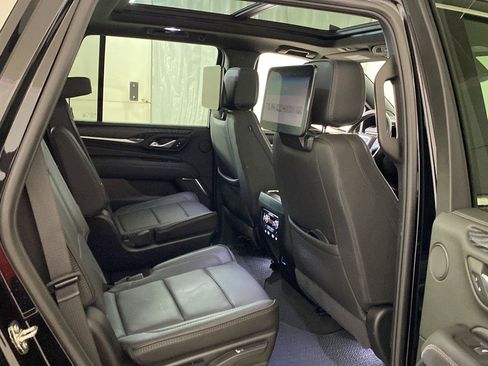 Used 2024 GMC Yukon Denali w/ Advanced Technology Package AWD/4WD image 29