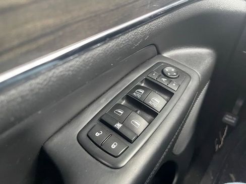 Used 2015 Jeep Grand Cherokee High Altitude AWD/4WD image 19