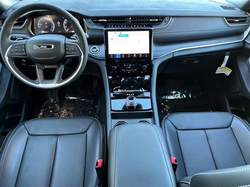 New 2025 Jeep Grand Cherokee L Limited w/ Luxury Tech Group II RWD image 5