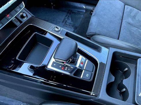 Used 2022 Audi SQ5 Premium w/ Convenience Package image 18