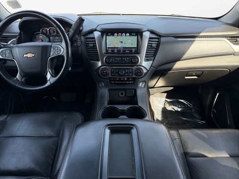 Used 2019 Chevrolet Suburban LT image 10