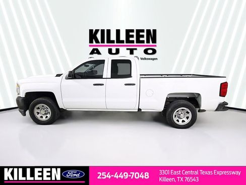 Used 2018 Chevrolet Silverado 1500 W/T w/ Trailering Package image 4