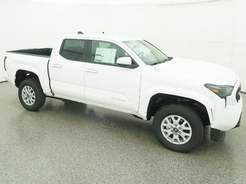 New 2026 Toyota Tacoma SR5 image 12