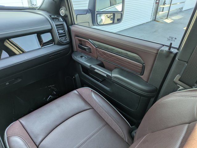 Used 2026 RAM 2500 Limited AWD/4WD image 17