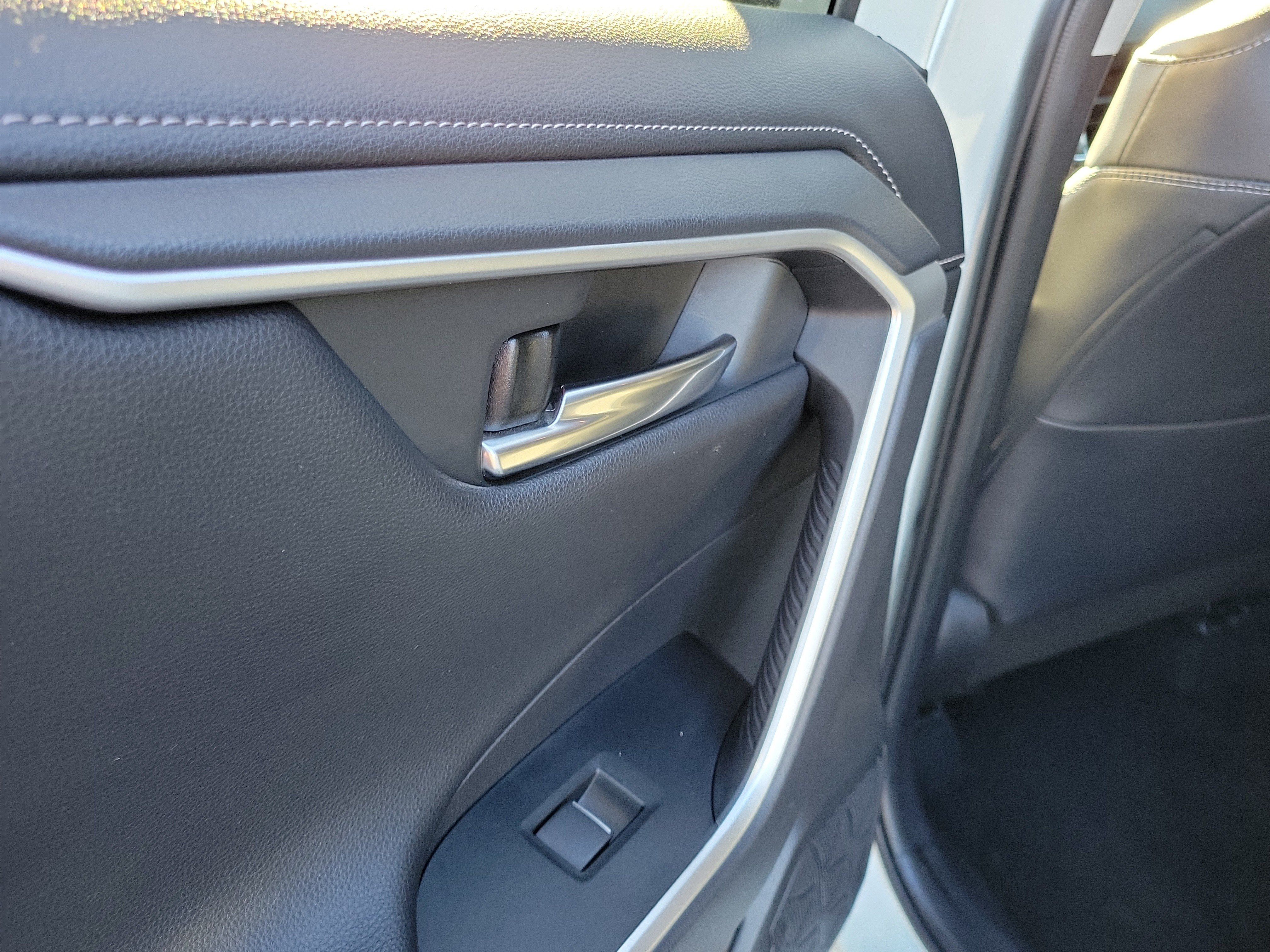 Used 2019 Toyota RAV4 Limited w/ All Weather Liner Package AWD/4WD image 13
