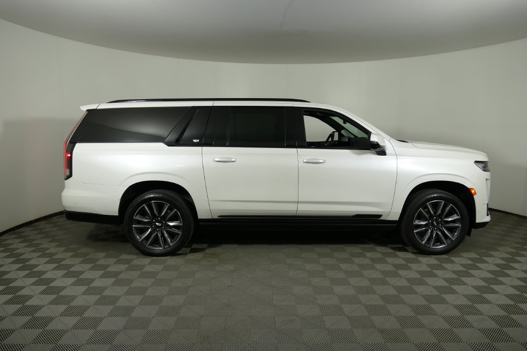 Used 2024 Cadillac Escalade ESV Sport w/ Touring Package AWD/4WD image 2