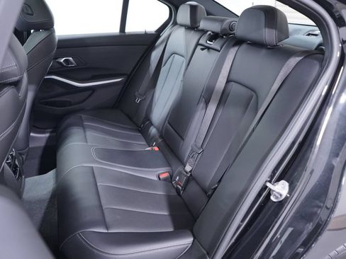 Used 2026 BMW 330i Sedan w/ M Sport Package RWD image 9
